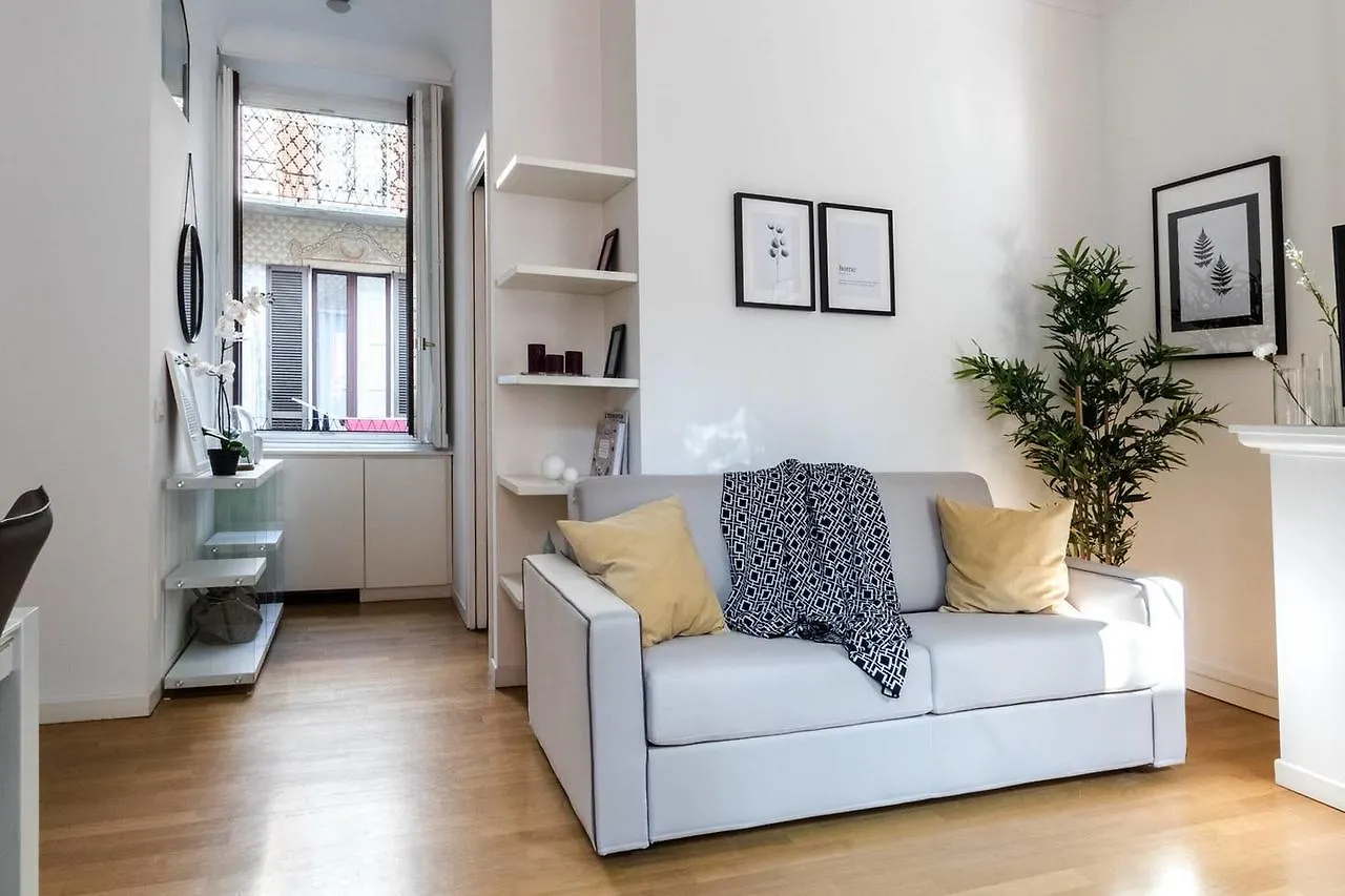 Joivy Lovely Flat For 5 Close To Sforzesco Castle Milán 0*,  Italia