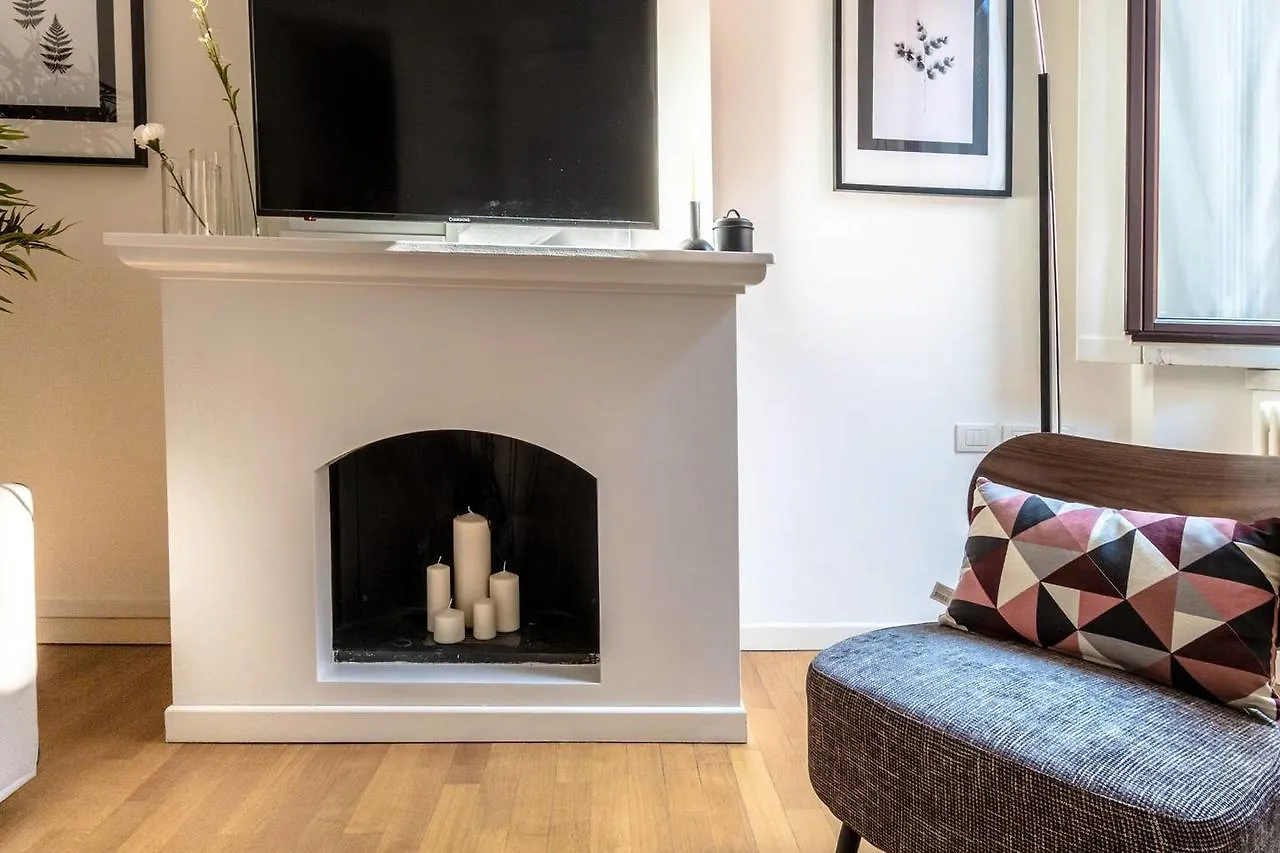 Joivy Lovely Flat For 5 Close To Sforzesco Castle Milán