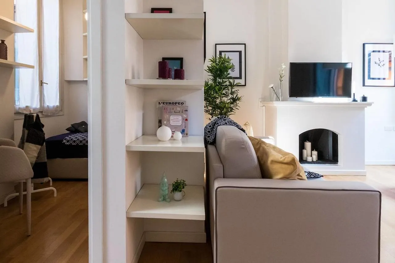 Joivy Lovely Flat For 5 Close To Sforzesco Castle Milán 0*,  Italia