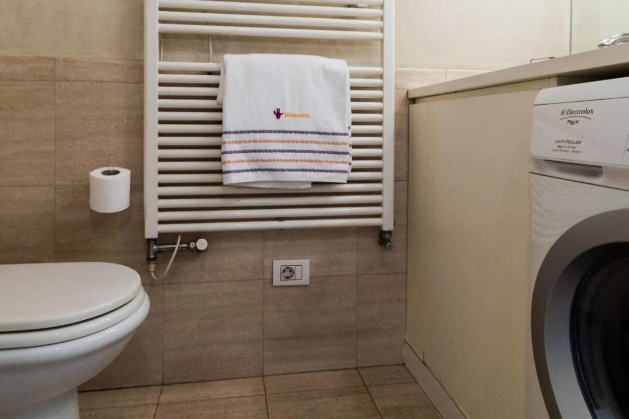 Joivy Lovely Flat For 5 Close To Sforzesco Castle Milán 0*,  Italia